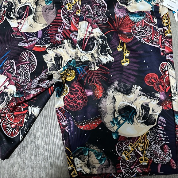 NWT FRESH PRINTS OF BEL-AIR BY DRILL CLOTHING Skull Mushroom Graphic Swim Short - Picture 3 of 8